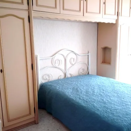 Apartamento Grand 2 Pieces Climatise, Terrassse Vue & Proche Fete Du Citron *