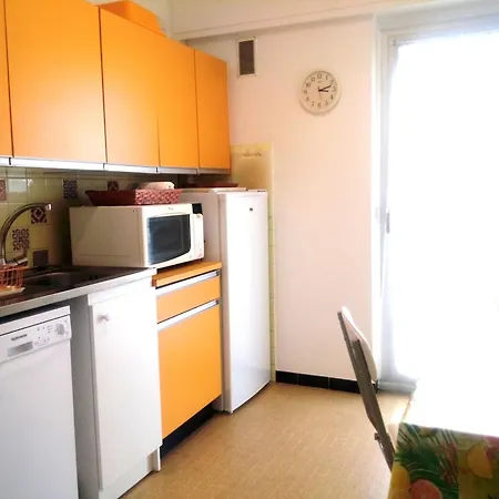 Grand 2 Pieces Climatise, Terrassse Vue & Proche Fete Du Citron Apartamento Menton