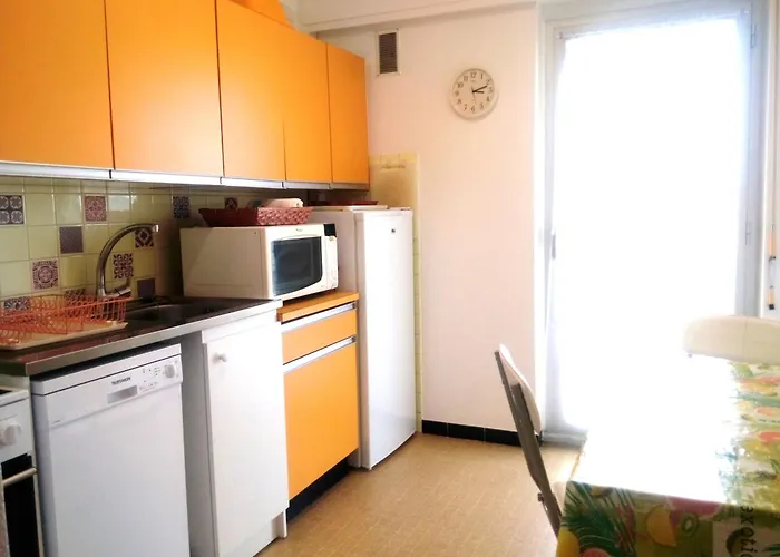 Grand 2 Pieces Climatise, Terrassse Vue & Proche Fete Du Citron Apartamento Menton