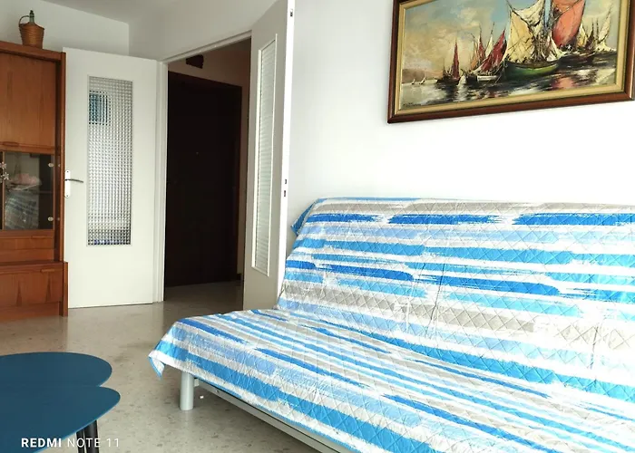 Apartamento Grand 2 Pieces Climatise, Terrassse Vue & Proche Fete Du Citron